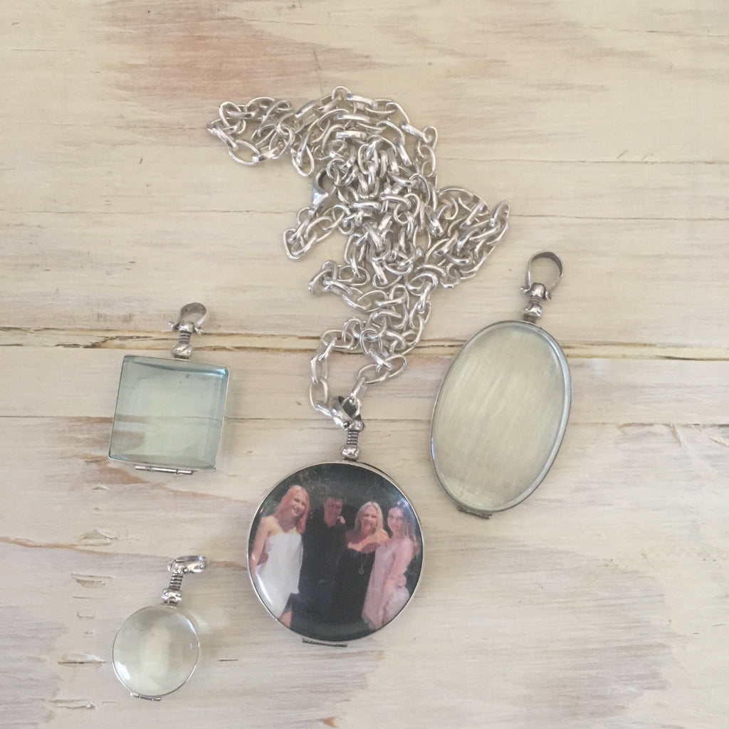 Pendants, Lockets