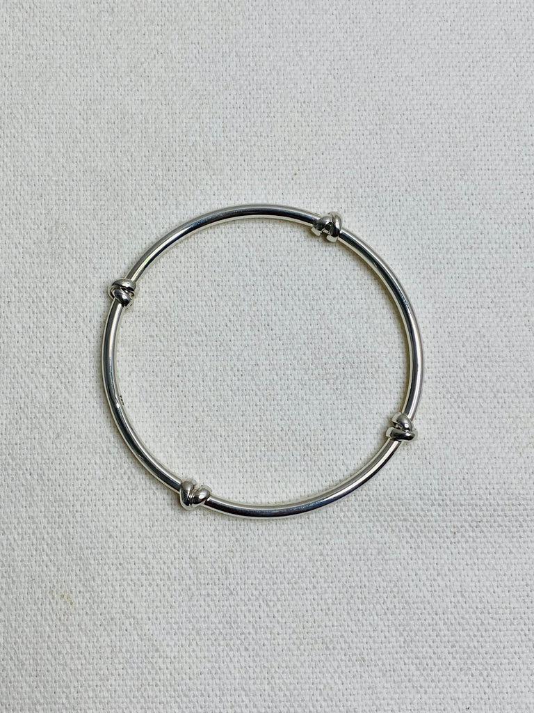 Knot bangle